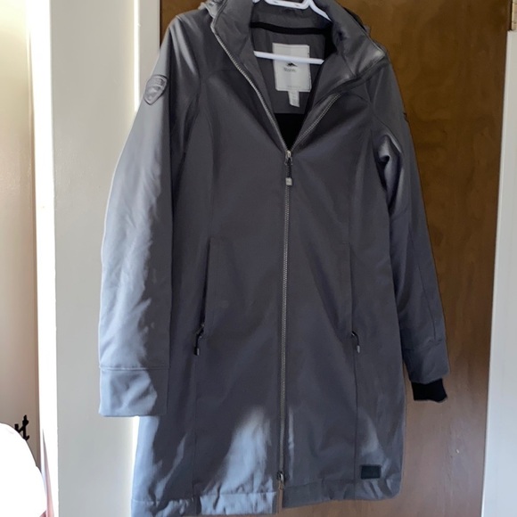 SOLD Women's Northlake Roots 73  Insulated Jacket with Removable Hood - Picture 2 of 11